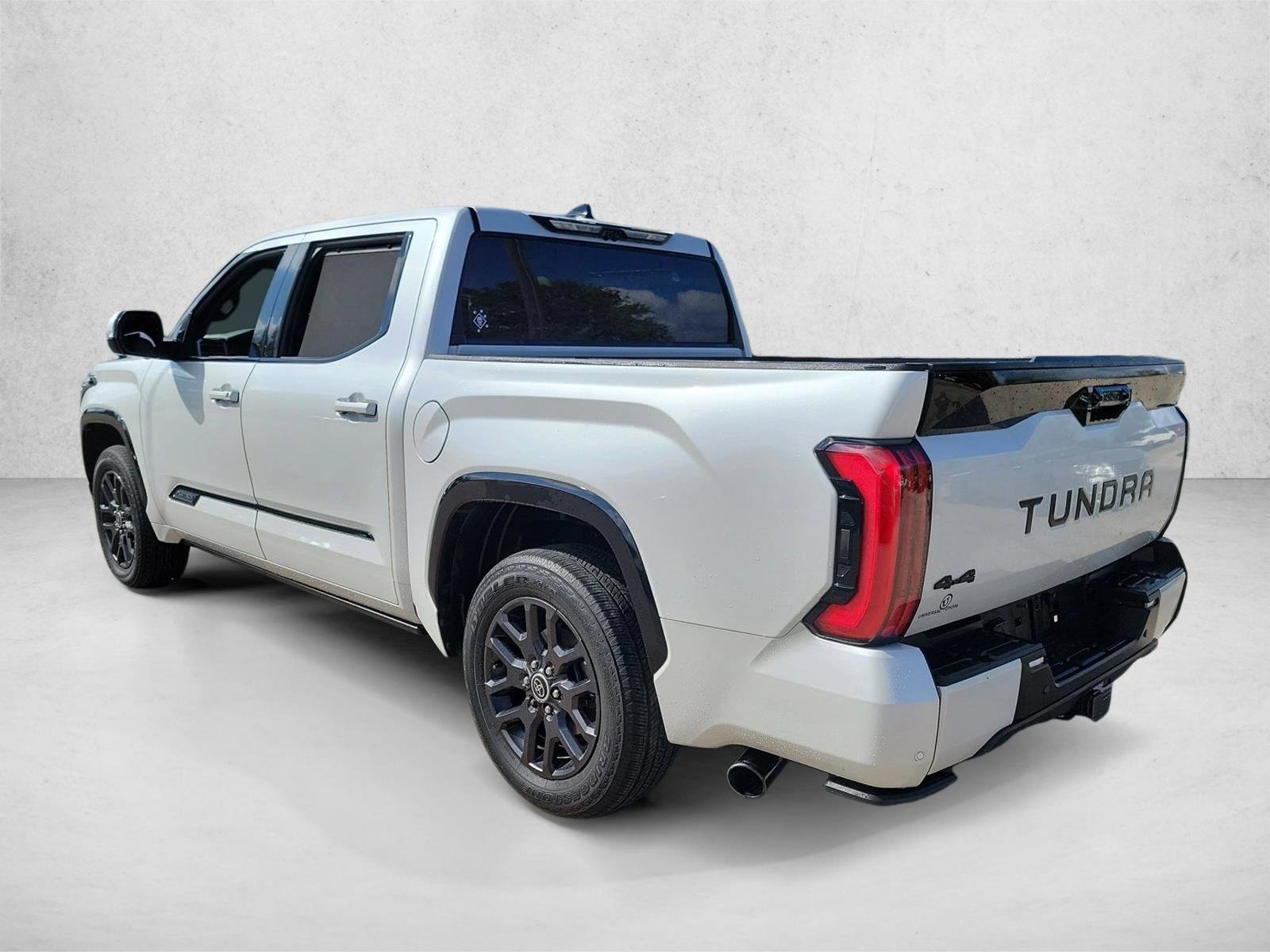Used 2023 Toyota Tundra Platinum w/ Advanced Package AWD/4WD image 7