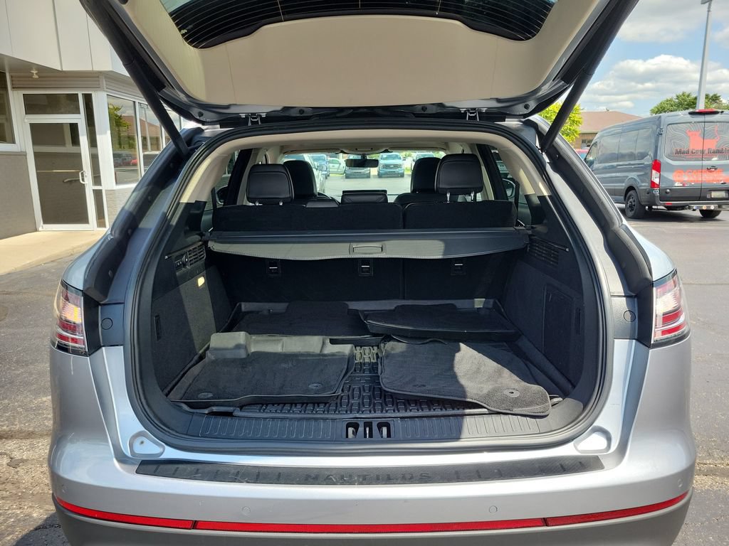 Certified 2023 Lincoln Nautilus Reserve w/ Class II Trailer Tow Package AWD/4WD image 10