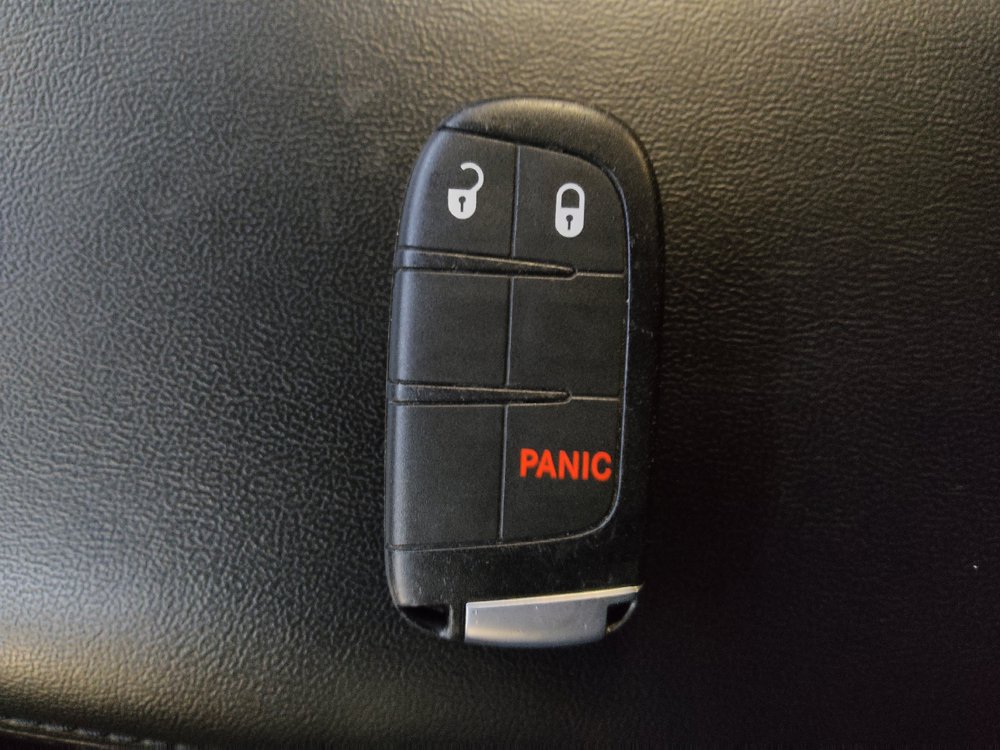 Used 2020 Dodge Journey SE w/ SE Popular Equipment Group FWD image 32