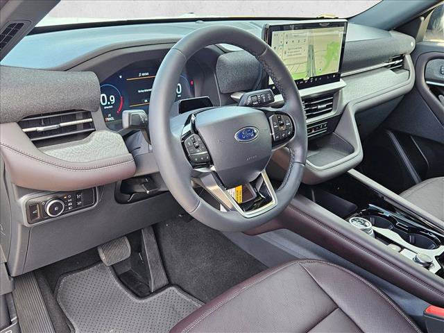New 2026 Ford Explorer Platinum RWD image 3