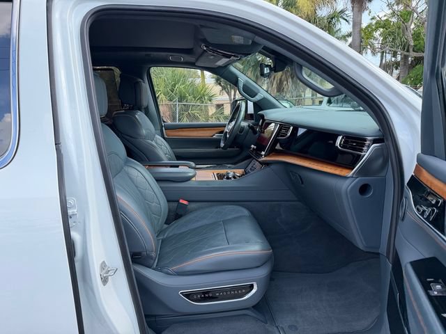 Used 2022 Jeep Grand Wagoneer Series III AWD/4WD image 19