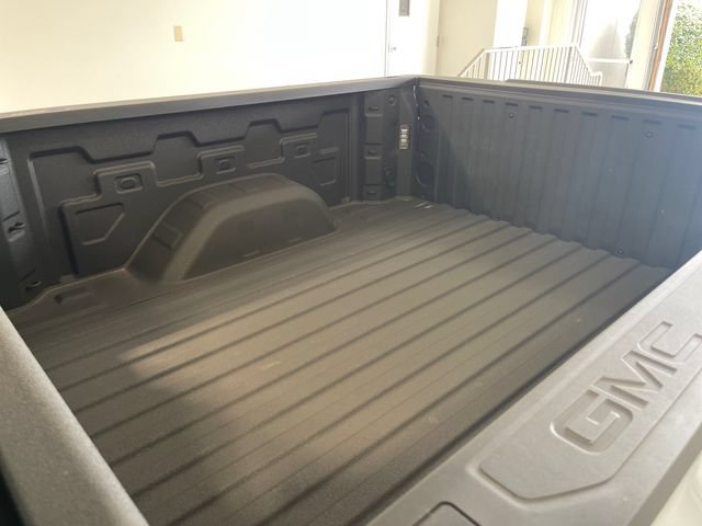 Used 2026 GMC Sierra 1500 Elevation w/ Elevation Select Package AWD/4WD image 17