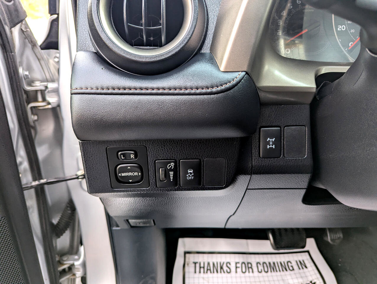 Used 2015 Toyota RAV4 XLE image 14