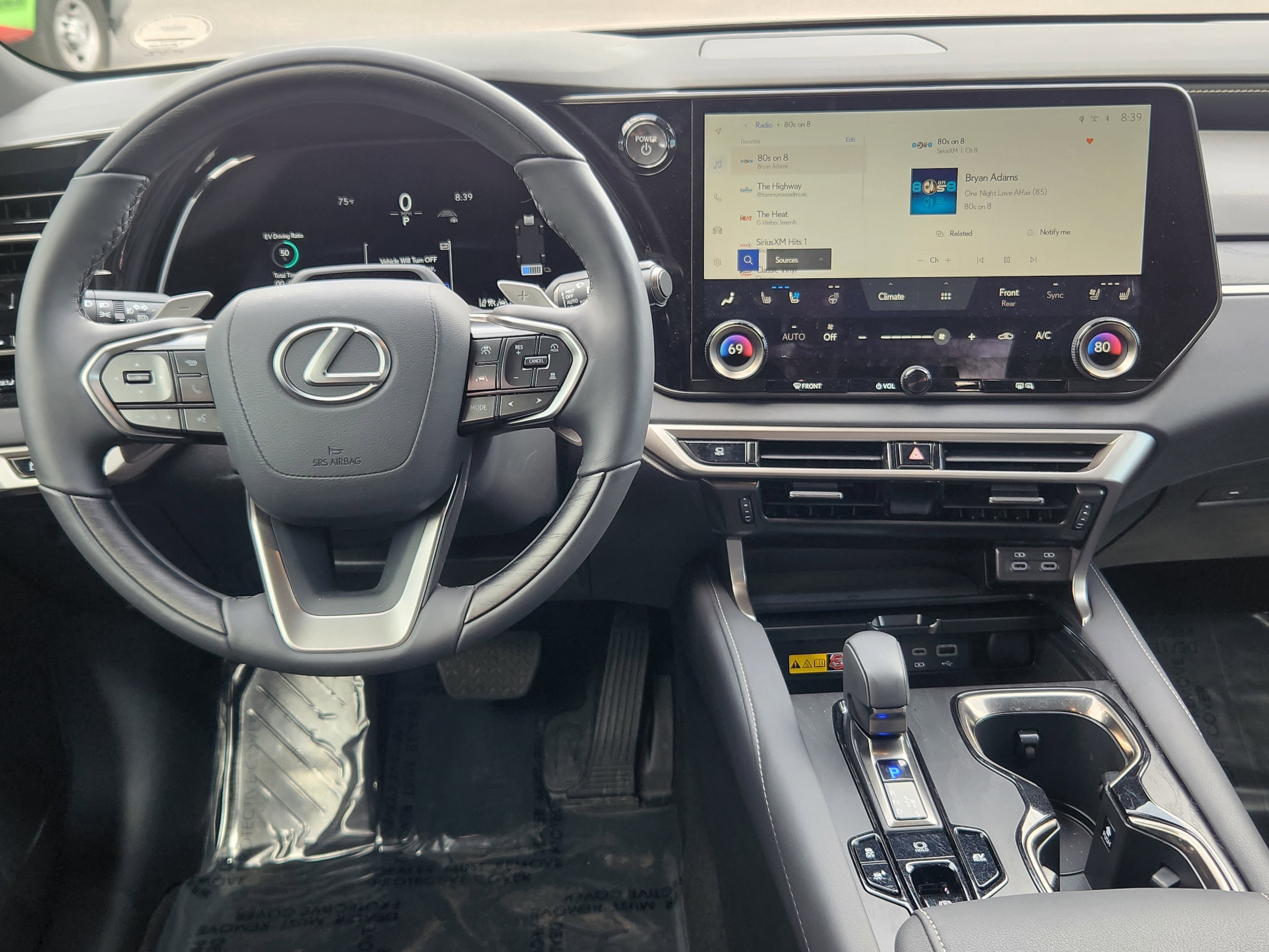 Used 2025 Lexus RX 350h w/ Convenience Package image 17