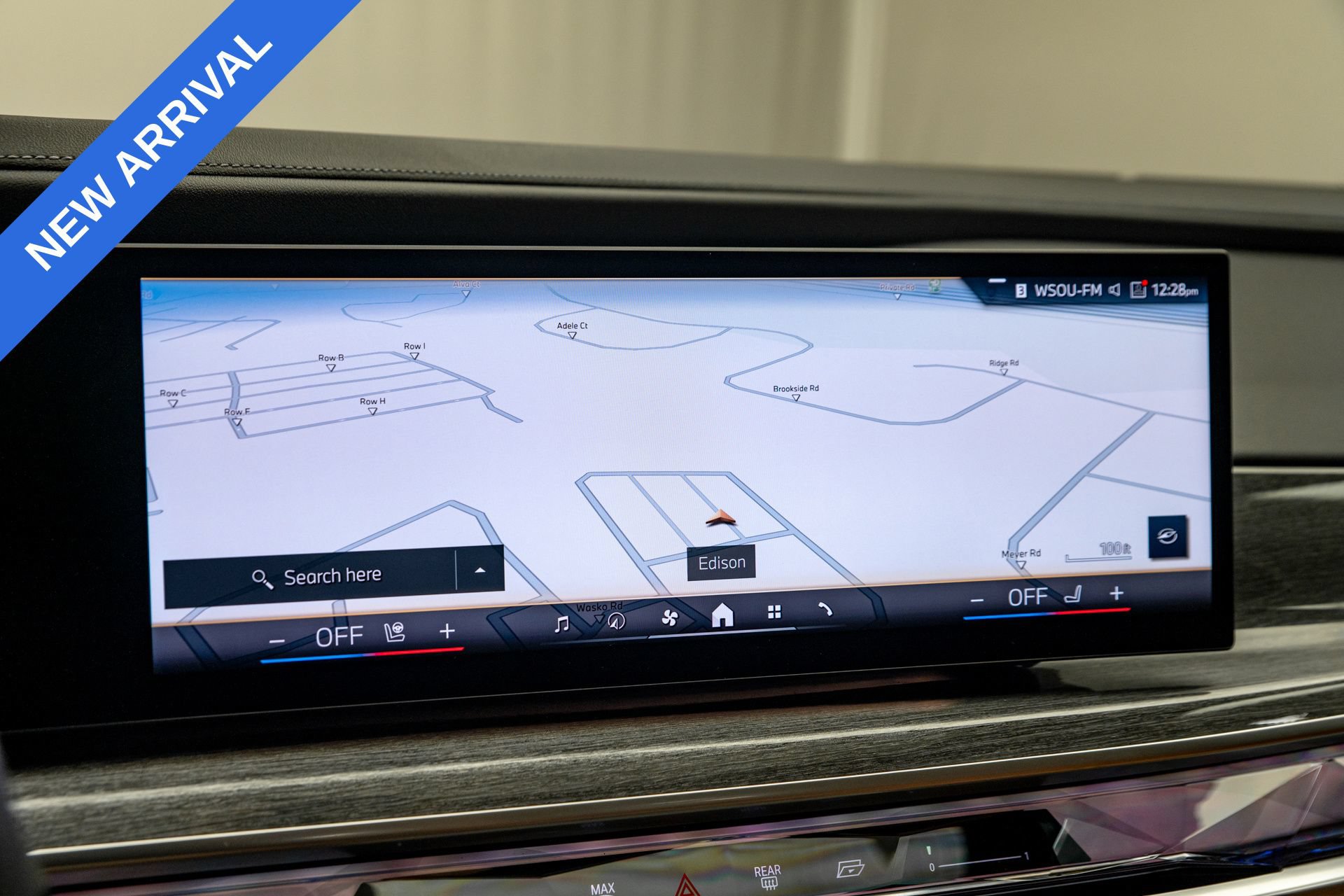 Used 2023 BMW 740i RWD image 28