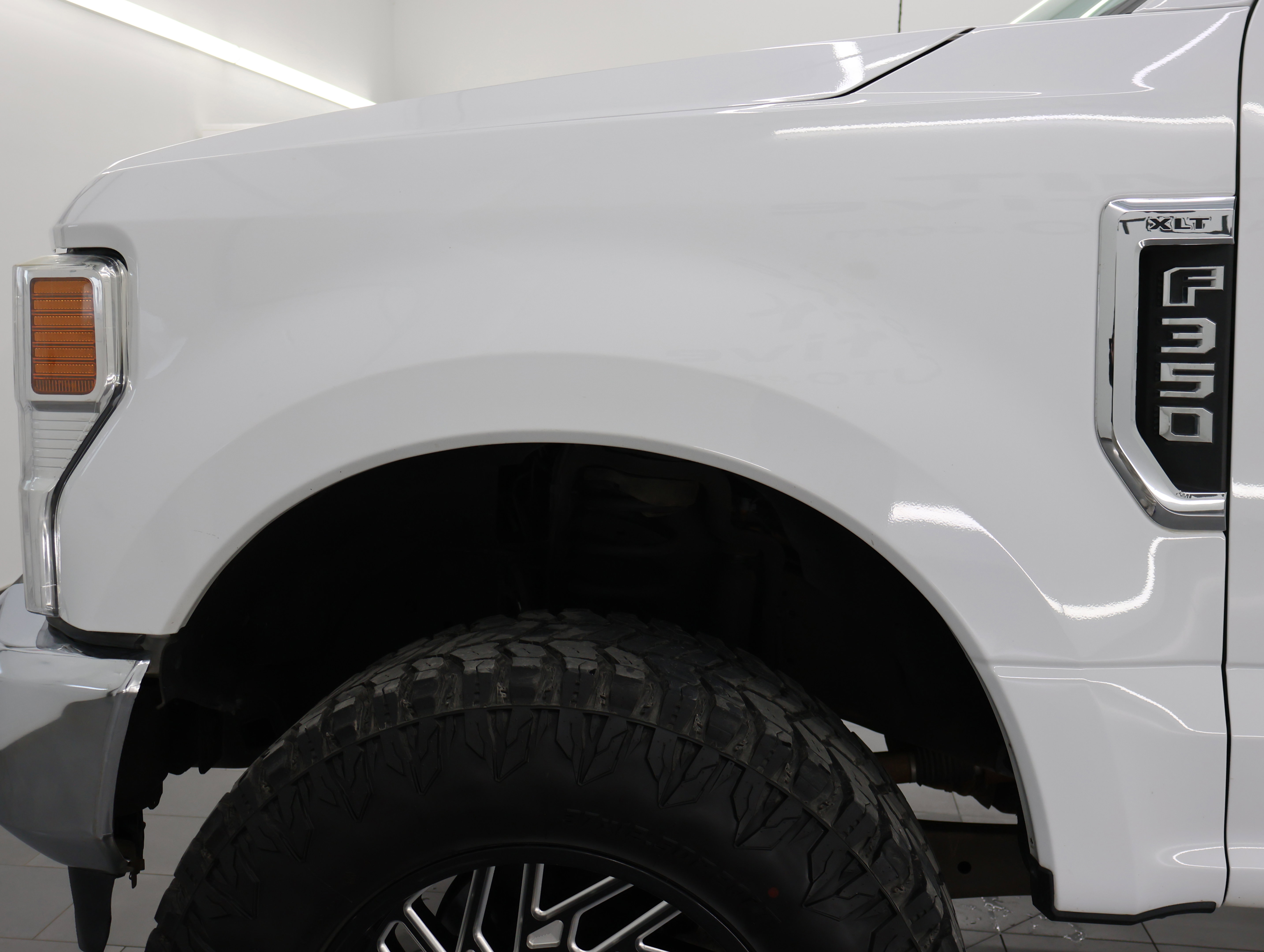 Used 2022 Ford F350 XLT w/ XLT Value Package AWD/4WD image 32