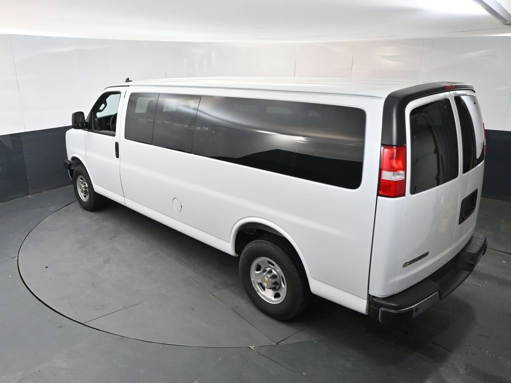 Used 2025 Chevrolet Express 3500 LT w/ LT Preferred Equipment Group RWD image 28