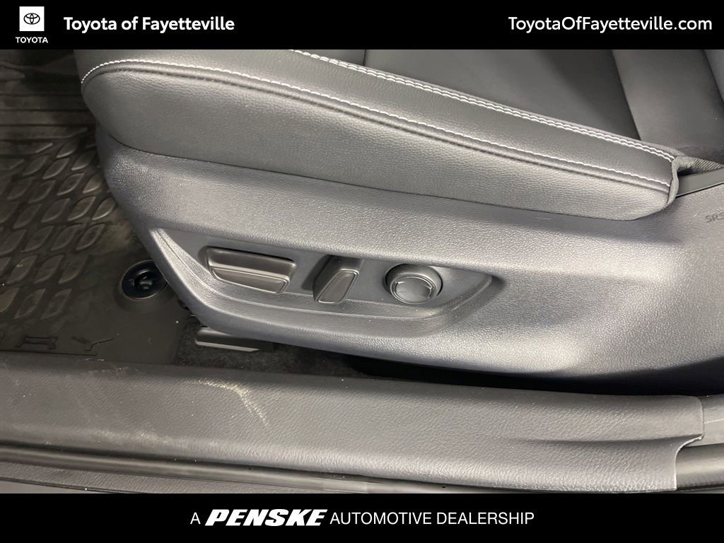 Used 2026 Toyota Camry SE w/ Convenience Package FWD image 21