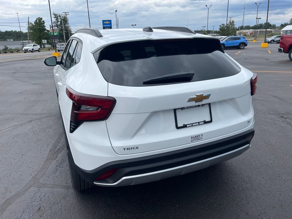 New 2025 Chevrolet Trax LT image 4