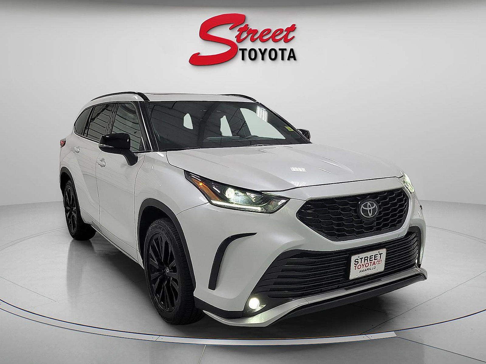 Certified 2025 Toyota Highlander XSE AWD/4WD image 5