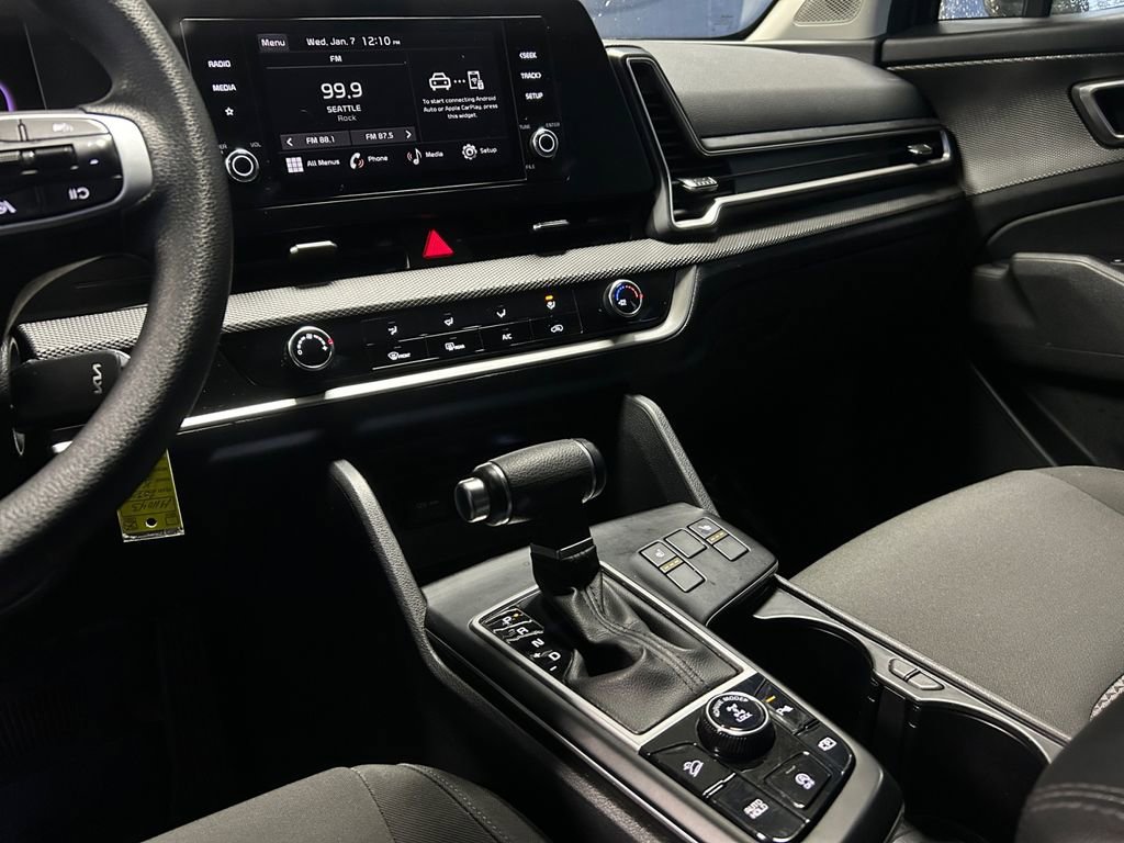 Used 2024 Kia Sportage LX image 20