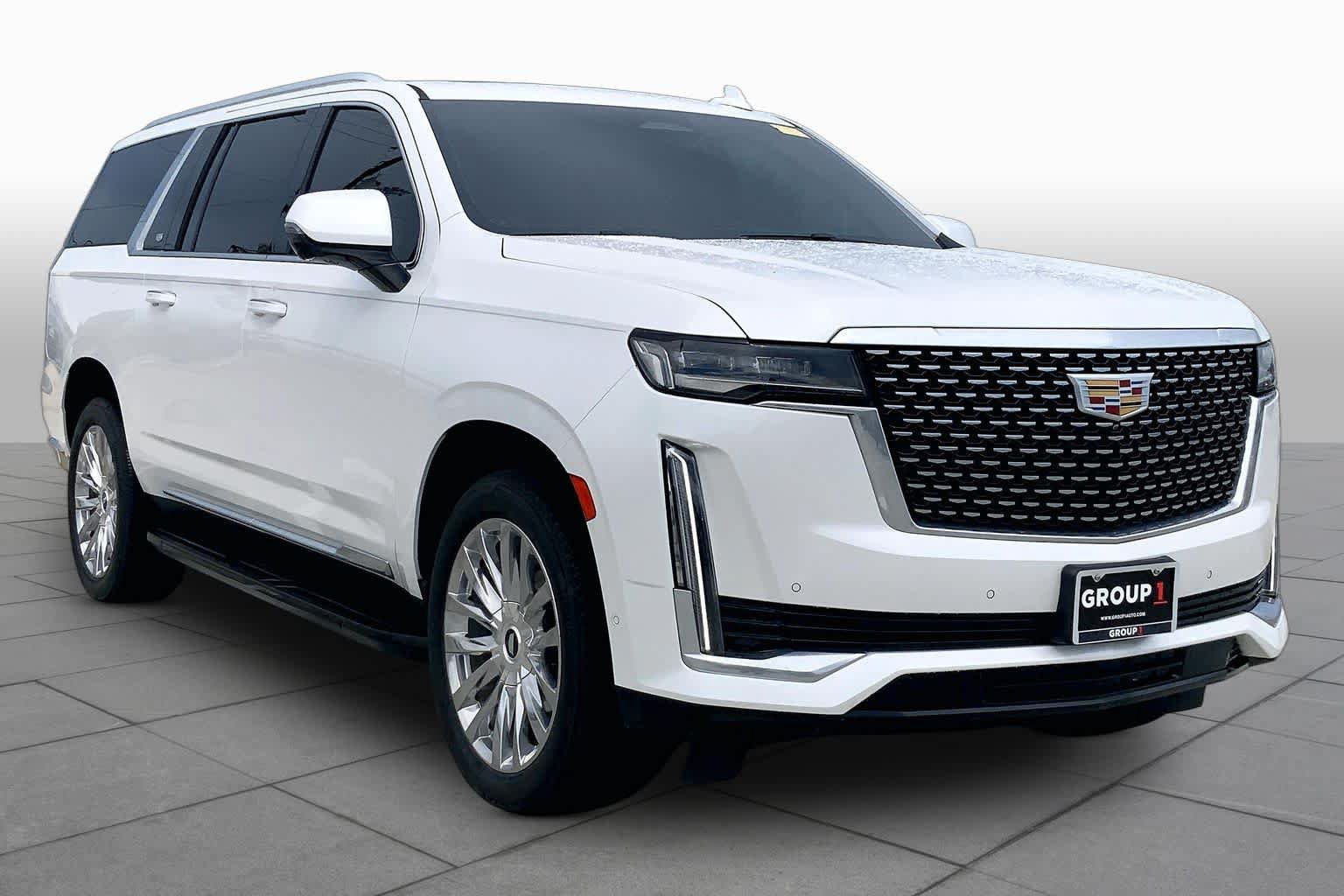 Used 2023 Cadillac Escalade ESV Premium Luxury AWD/4WD image 3