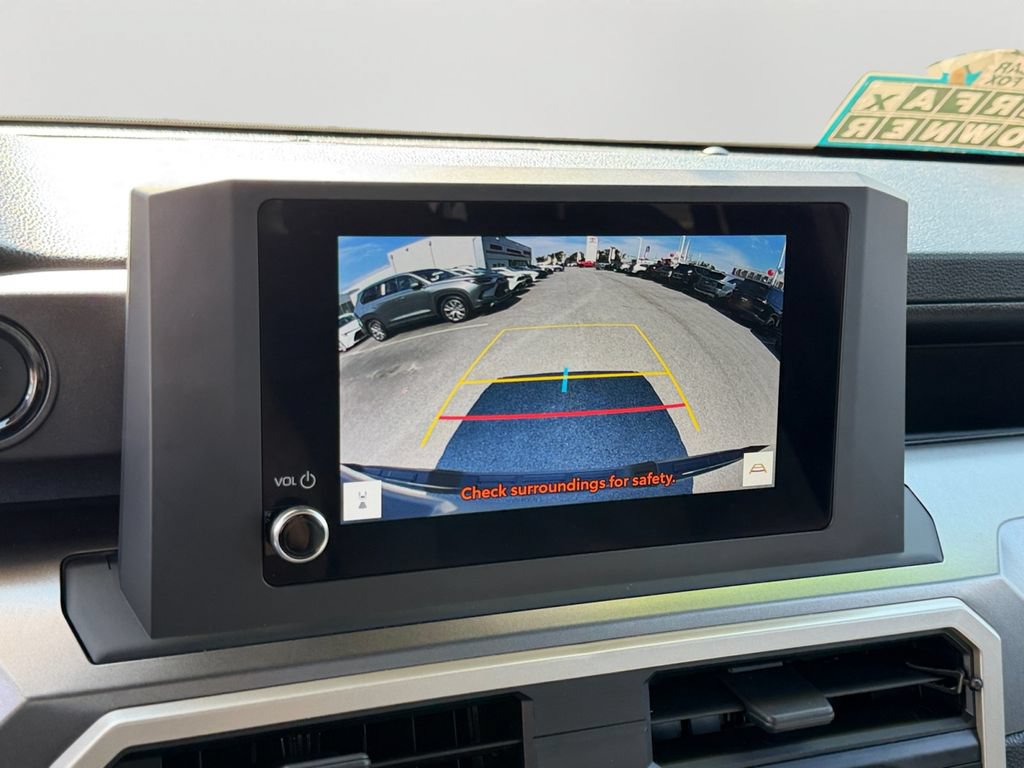 Certified 2025 Toyota Tacoma SR5 AWD/4WD image 26