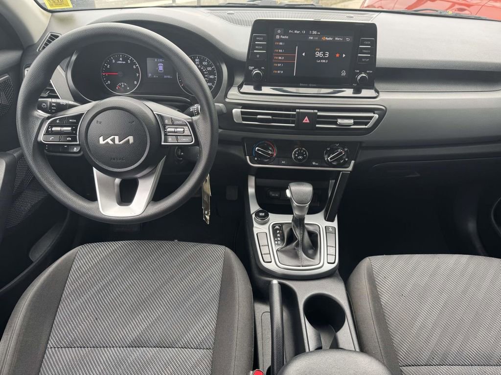 Used 2022 Kia Seltos LX image 11