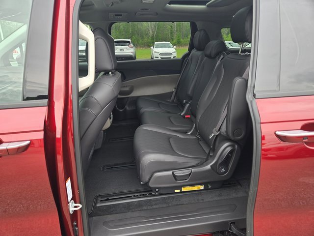 New 2025 Kia Carnival SX image 19