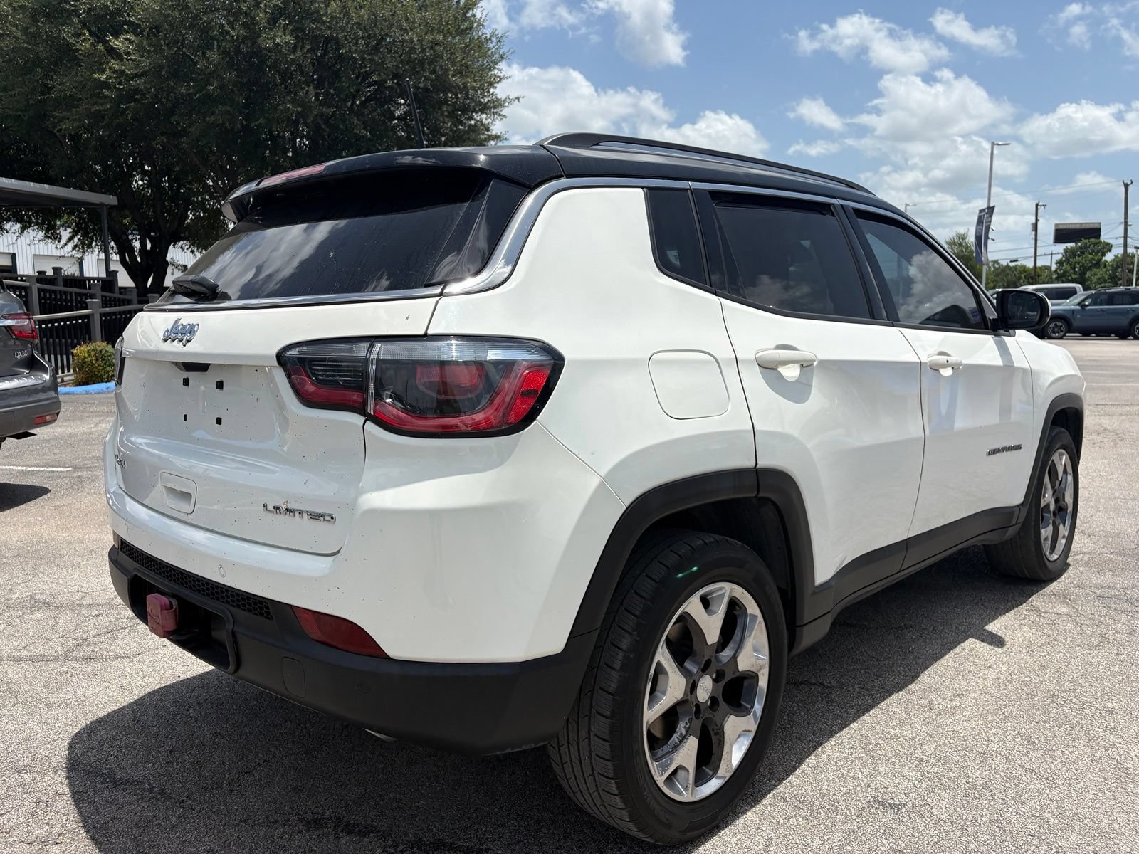 Used 2017 Jeep Compass Limited AWD/4WD image 5