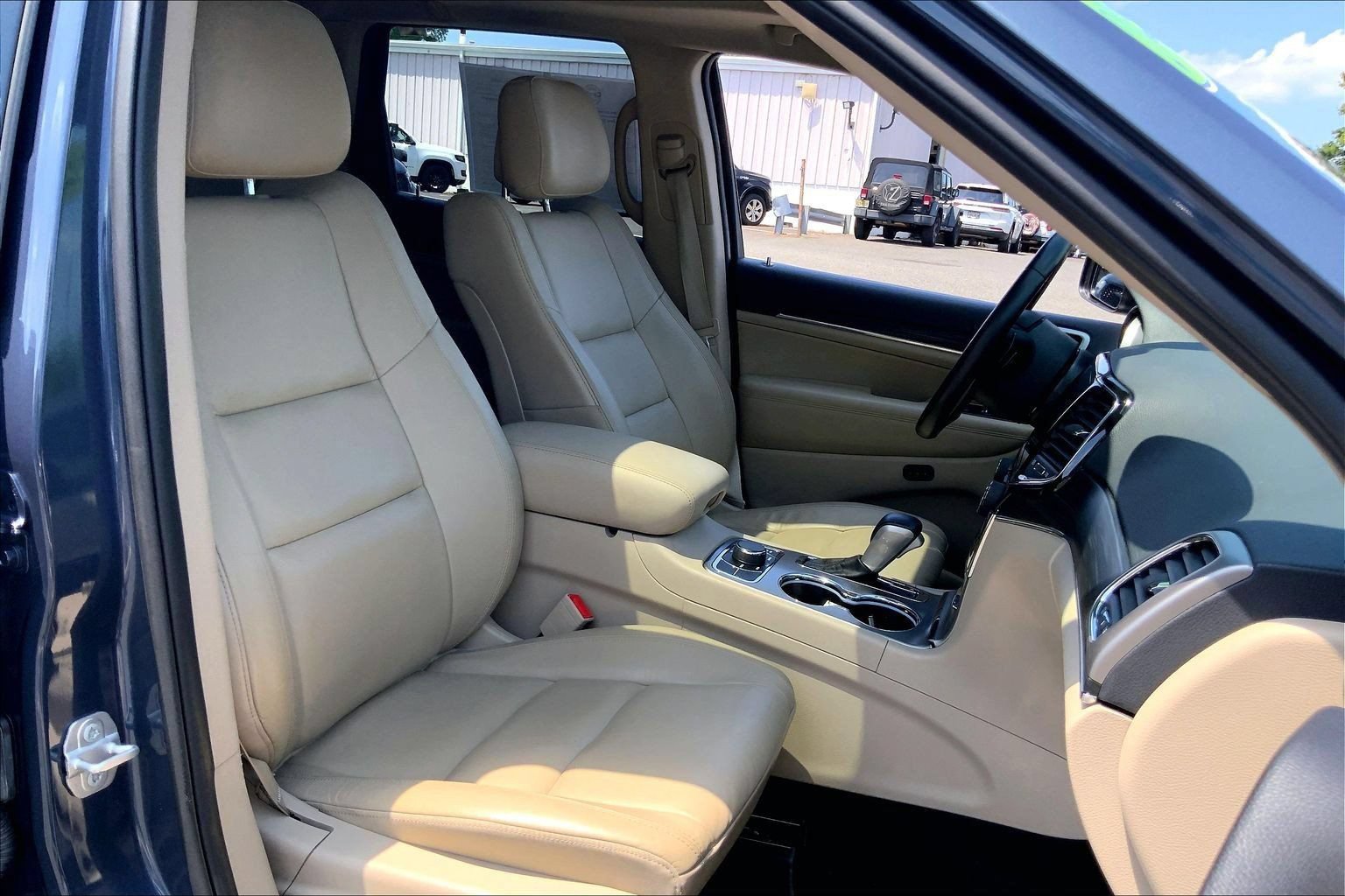 Certified 2021 Jeep Grand Cherokee Limited AWD/4WD image 7