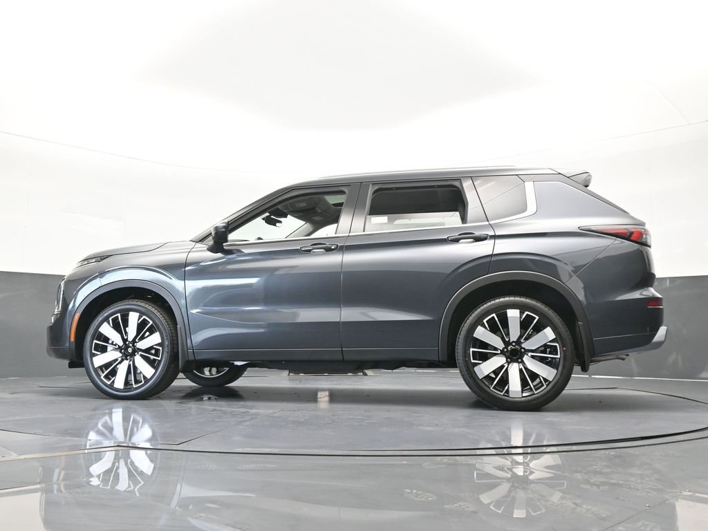 New 2026 Mitsubishi Outlander SEL FWD image 57