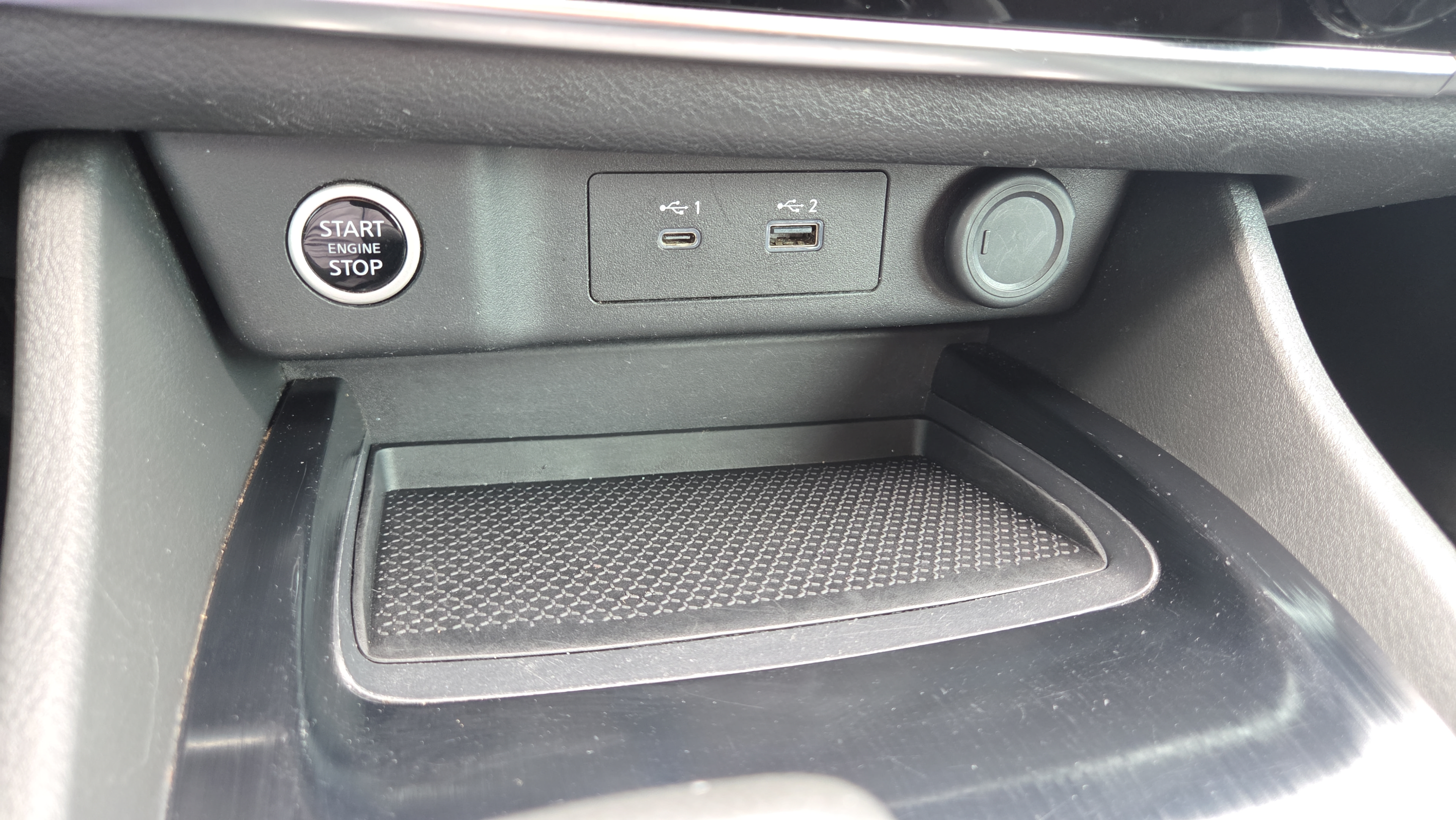 Used 2023 Nissan Rogue S AWD/4WD image 30