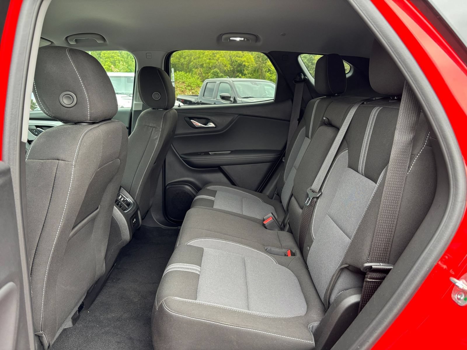 Used 2025 Chevrolet Blazer LT FWD image 27