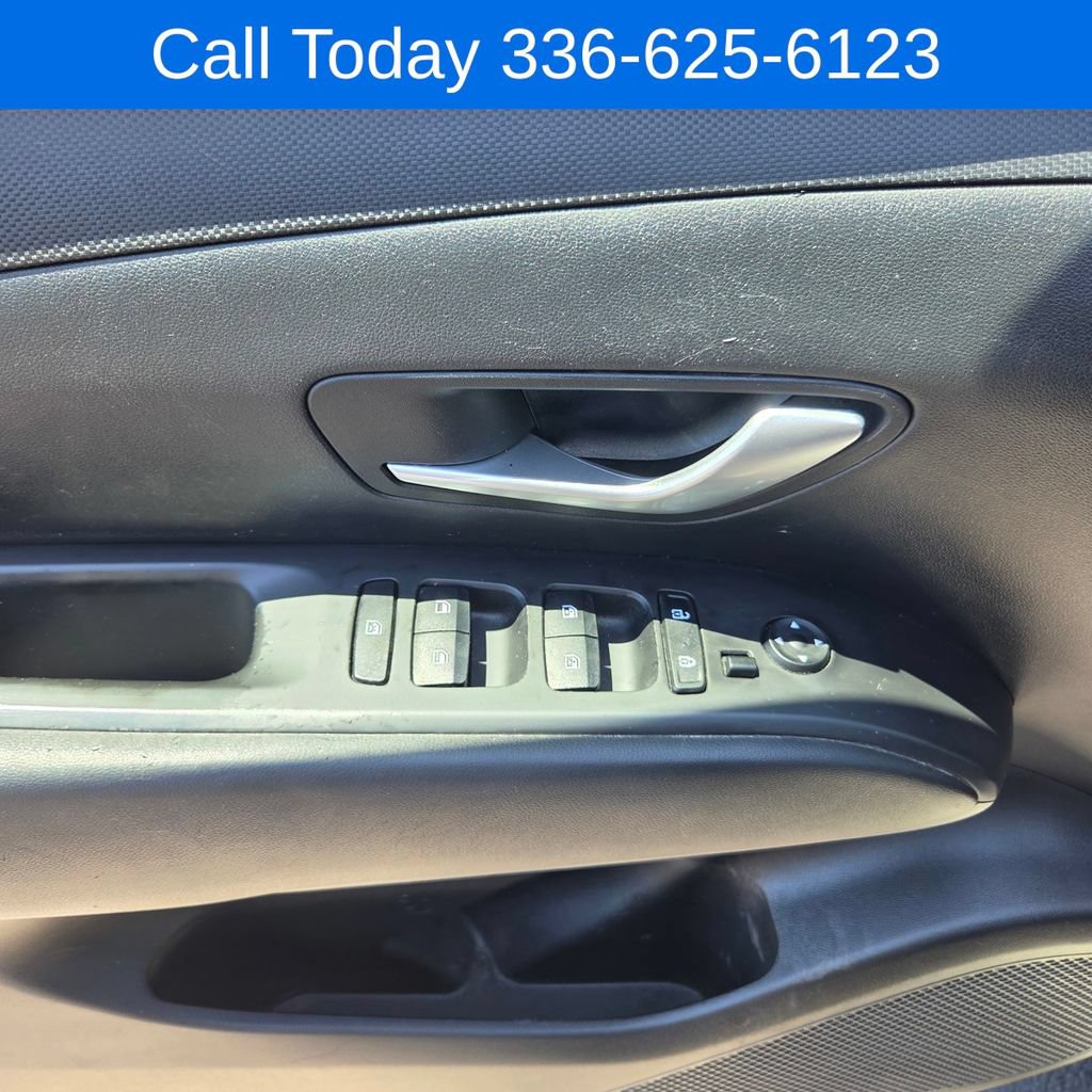 Used 2022 Hyundai Santa Cruz SEL FWD image 13