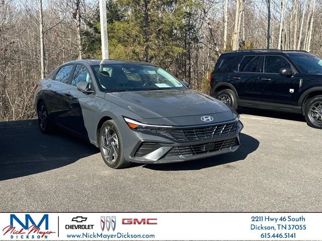 Used 2024 Hyundai Elantra Limited image 1
