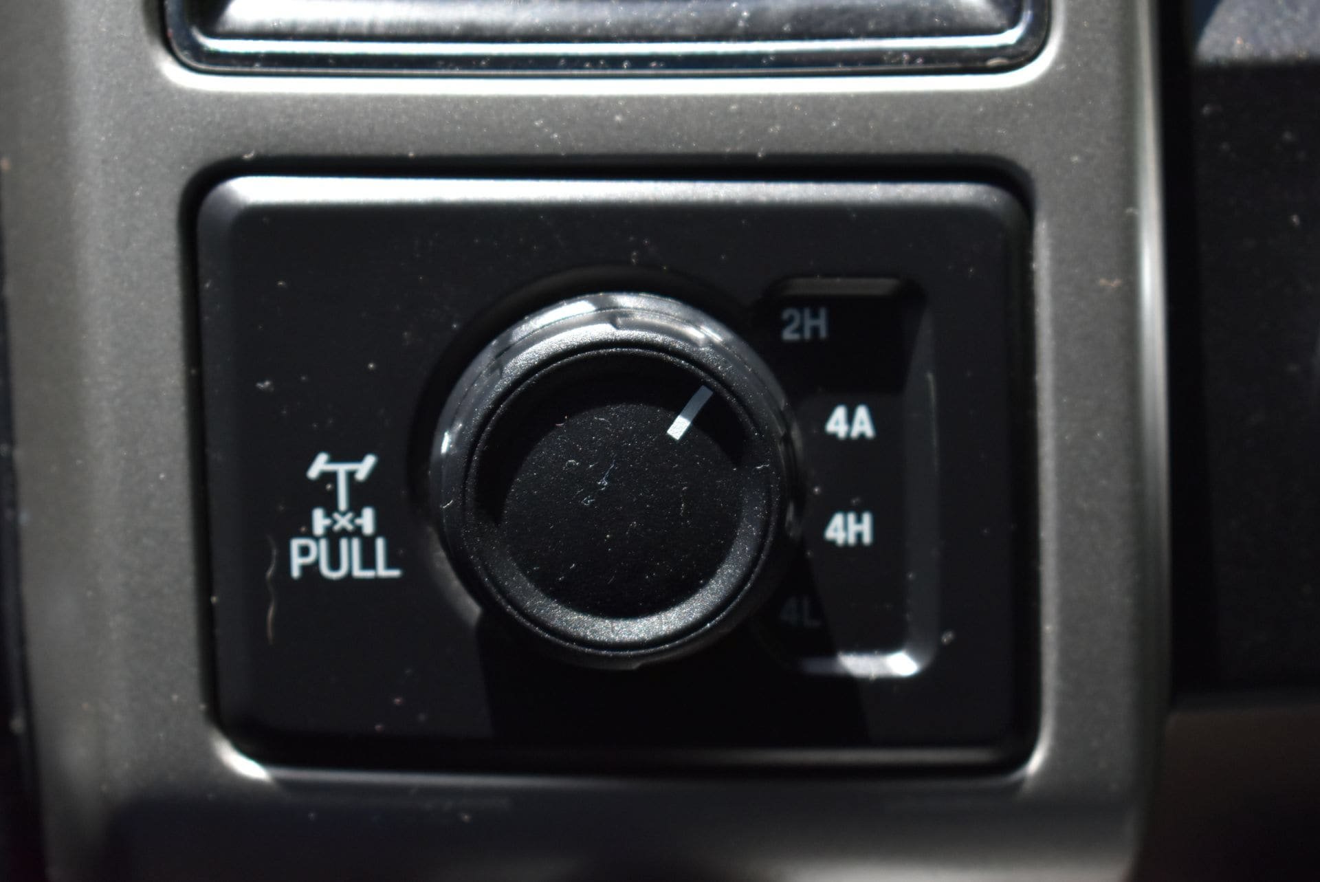 Used 2019 Ford F150 Lariat w/ Equipment Group 502A Luxury AWD/4WD image 27