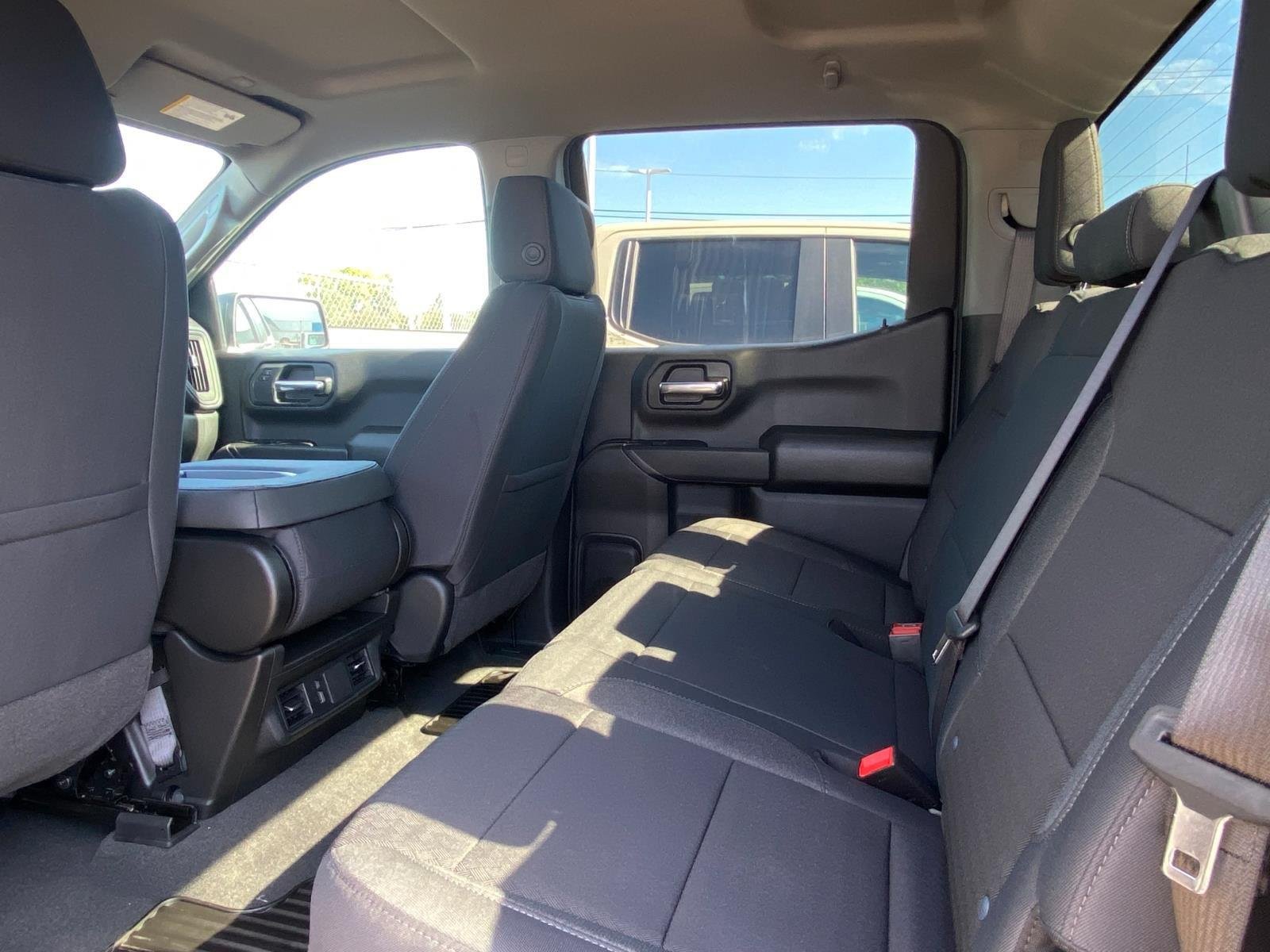 New 2026 Chevrolet Silverado 1500 Custom w/ LPO, Dark Essentials Package AWD/4WD image 21