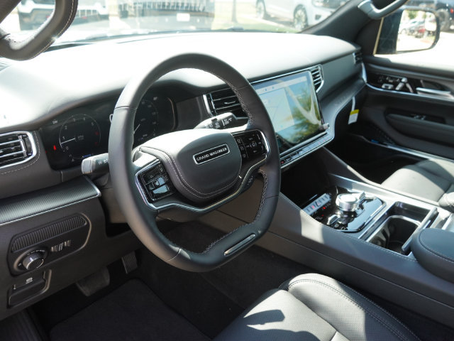 New 2026 Jeep Grand Wagoneer Summit AWD/4WD image 19