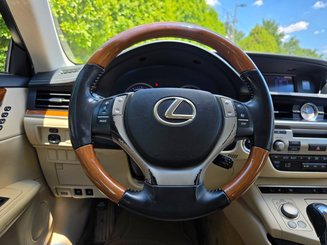 Used 2013 Lexus ES 300h w/ Premium Pkg FWD image 20
