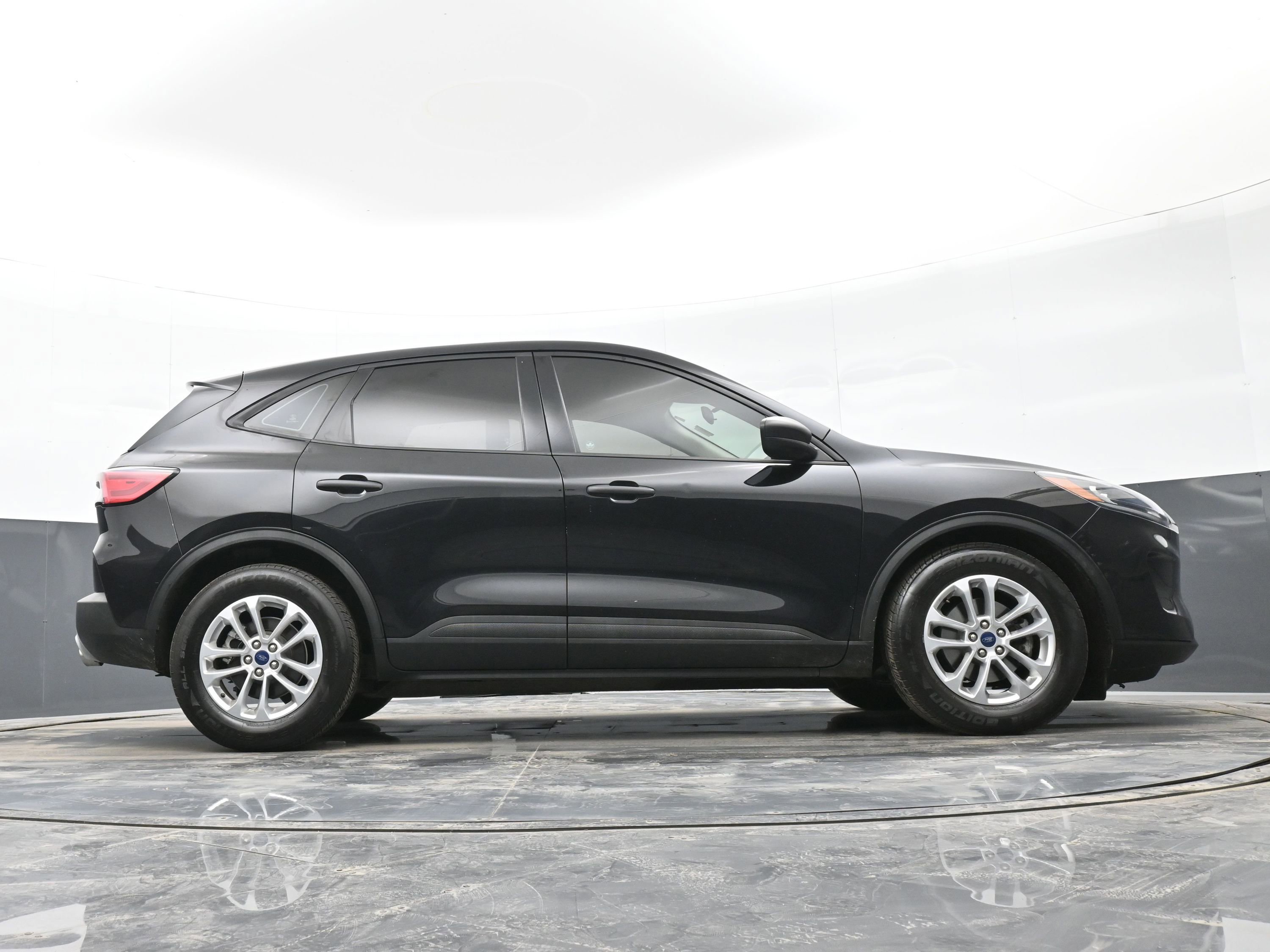 Used 2022 Ford Escape S image 45