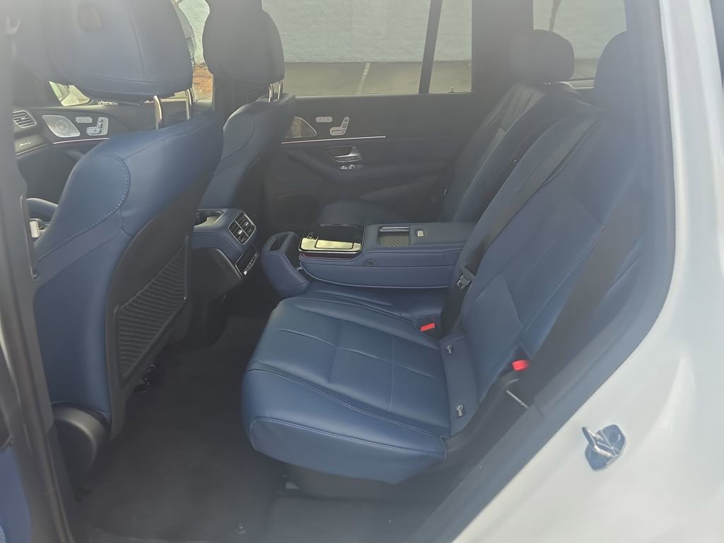 New 2026 Mercedes-Benz GLS 450 4MATIC image 25