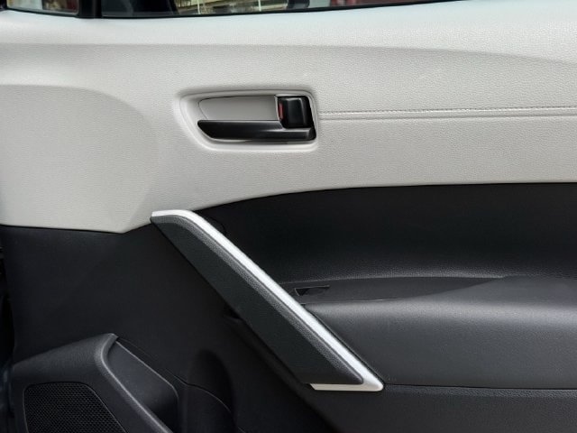 Used 2026 Toyota Corolla Cross LE w/ Moonroof Package FWD image 27