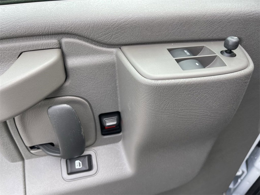 New 2025 Chevrolet Express 2500 w/ Driver Convenience Package image 8