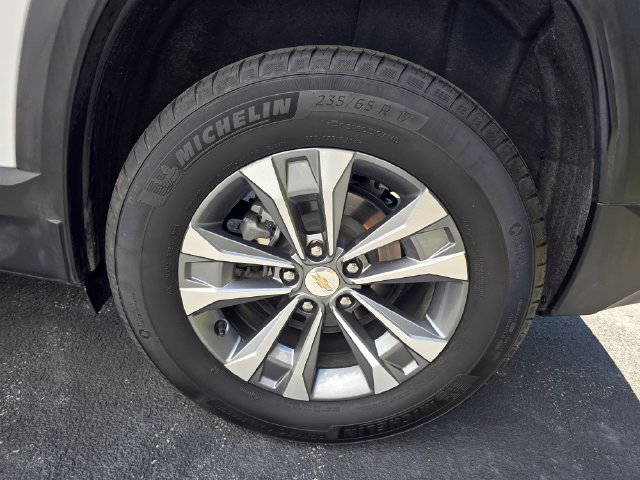 Used 2025 Chevrolet Equinox LT AWD/4WD image 13