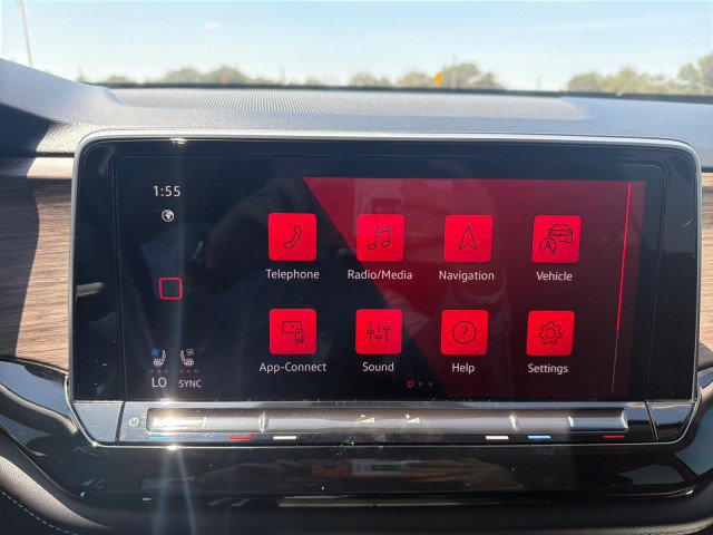 Used 2024 Volkswagen Atlas SEL Premium R-Line AWD/4WD image 9