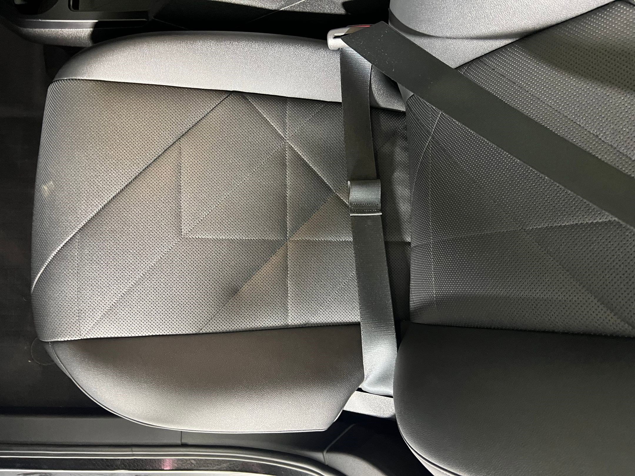 Used 2022 BMW iX xDrive50 w/ Premium Package image 25