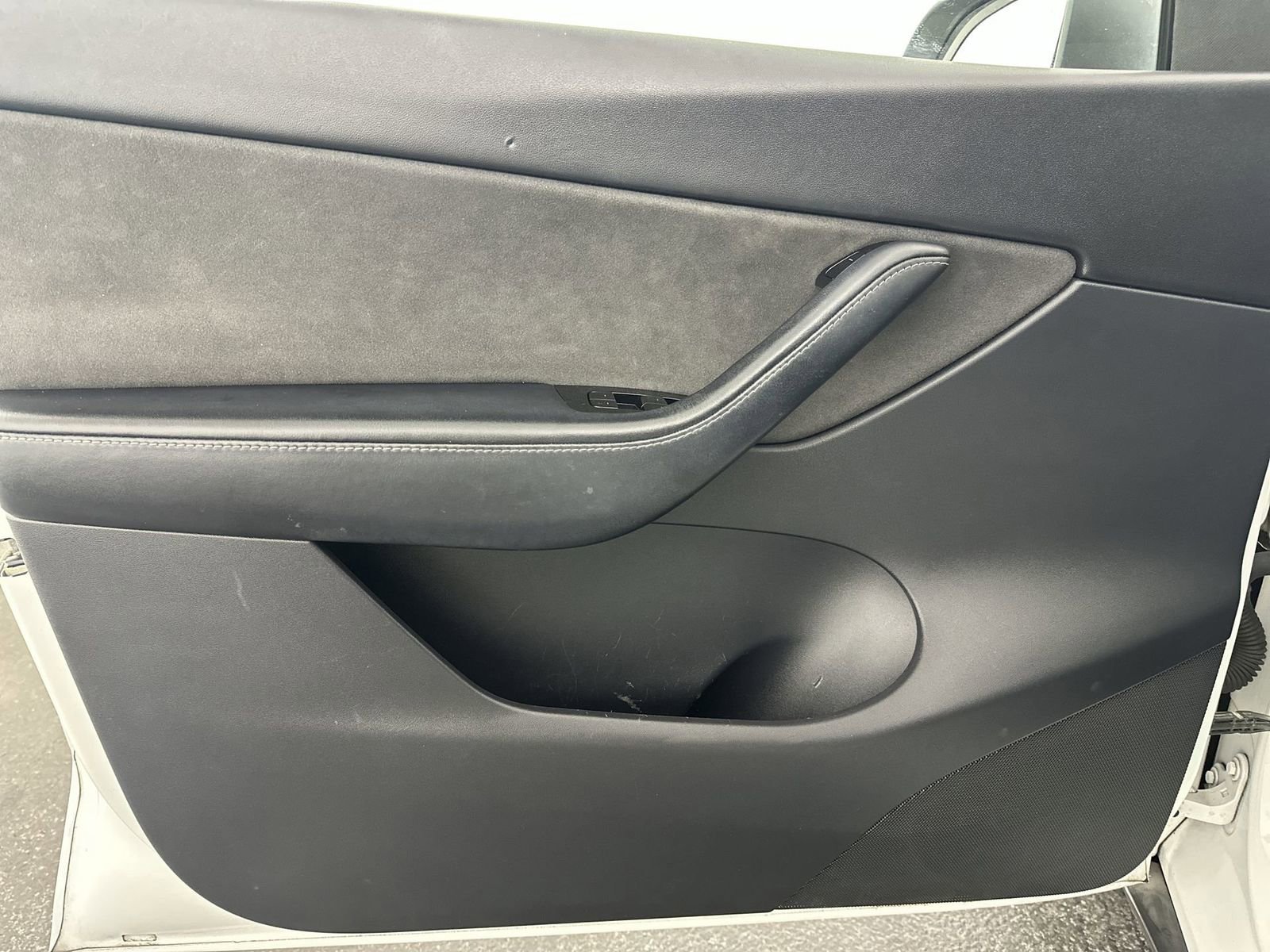 Used 2020 Tesla Model Y Long Range image 29