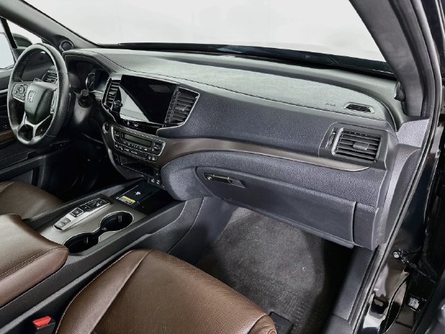 Certified 2024 Honda Passport EX-L image 33