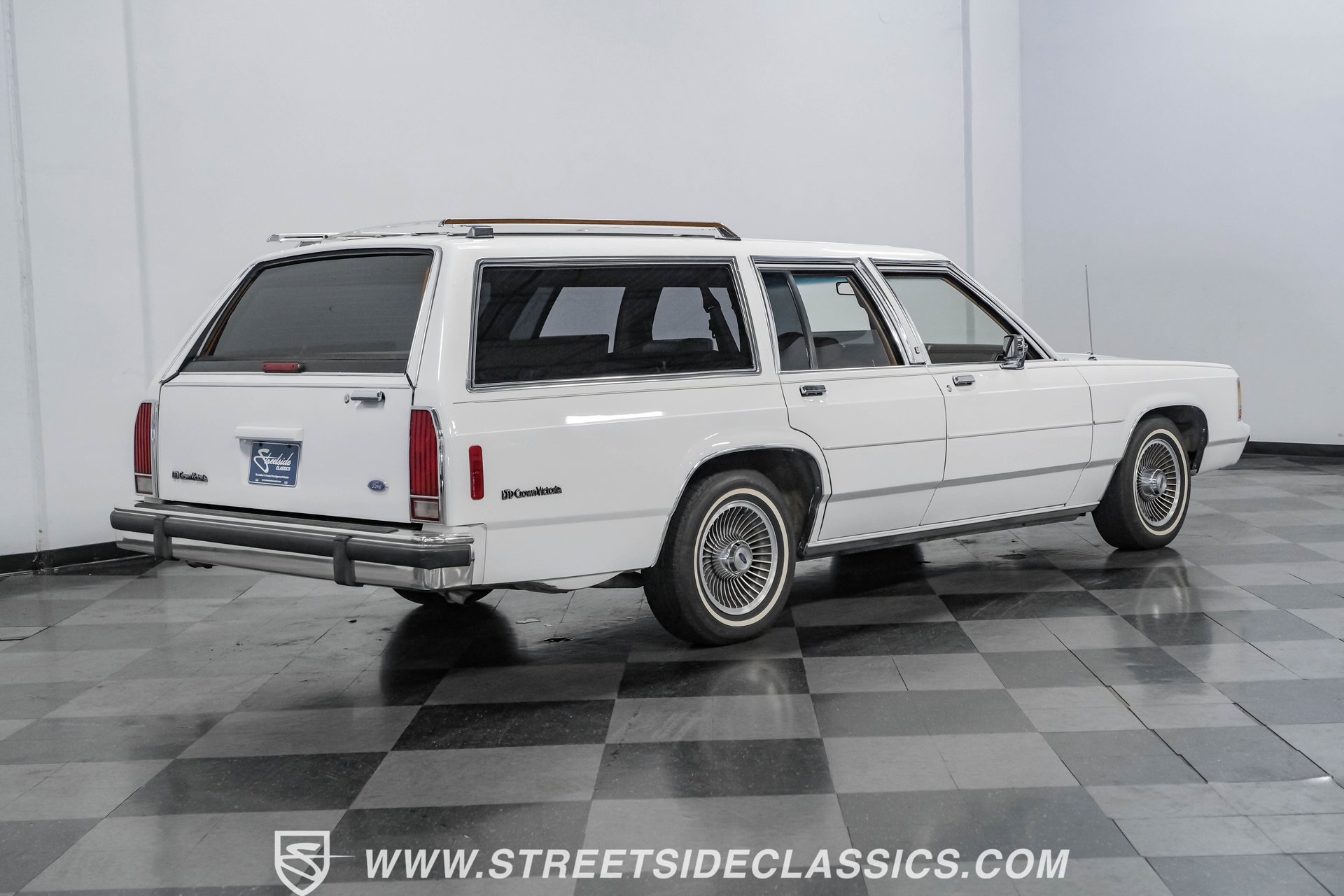 Used 1990 Ford LTD Crown Victoria image 12