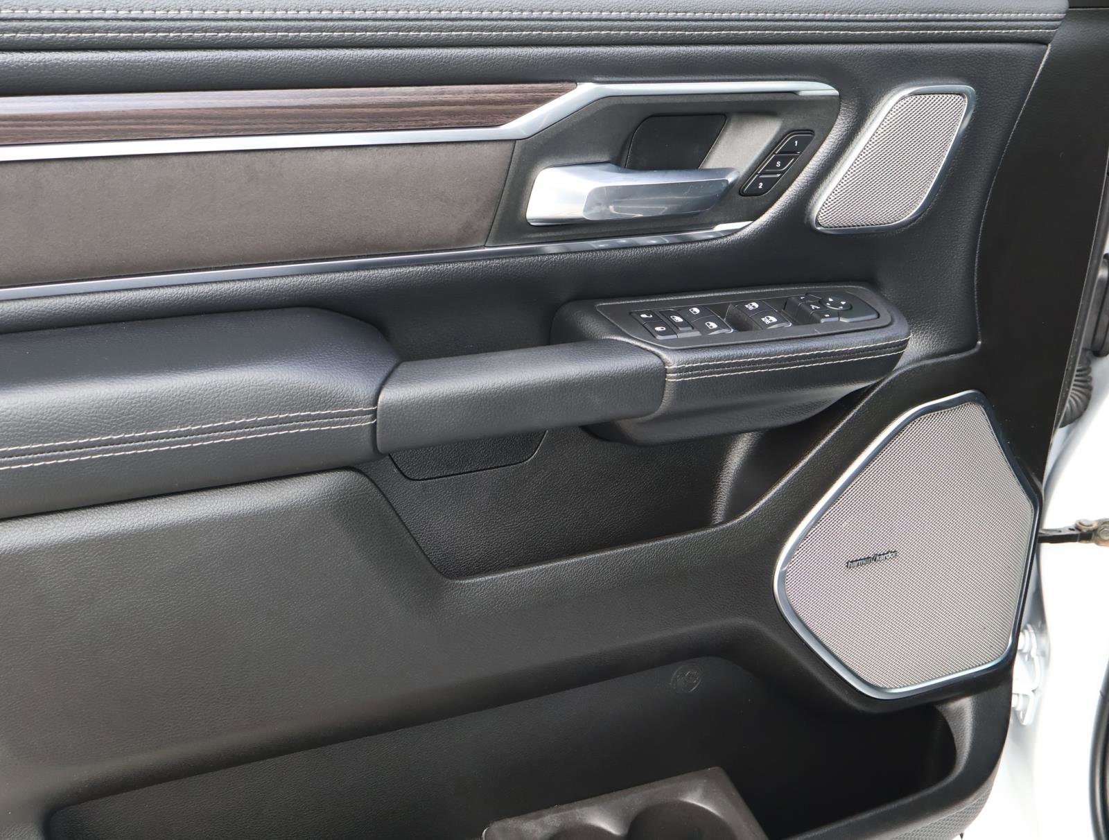 Used 2026 RAM 1500 Laramie w/ Night Edition image 16