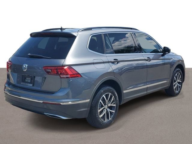Certified 2020 Volkswagen Tiguan SE w/ Panoramic Sunroof Package FWD image 4