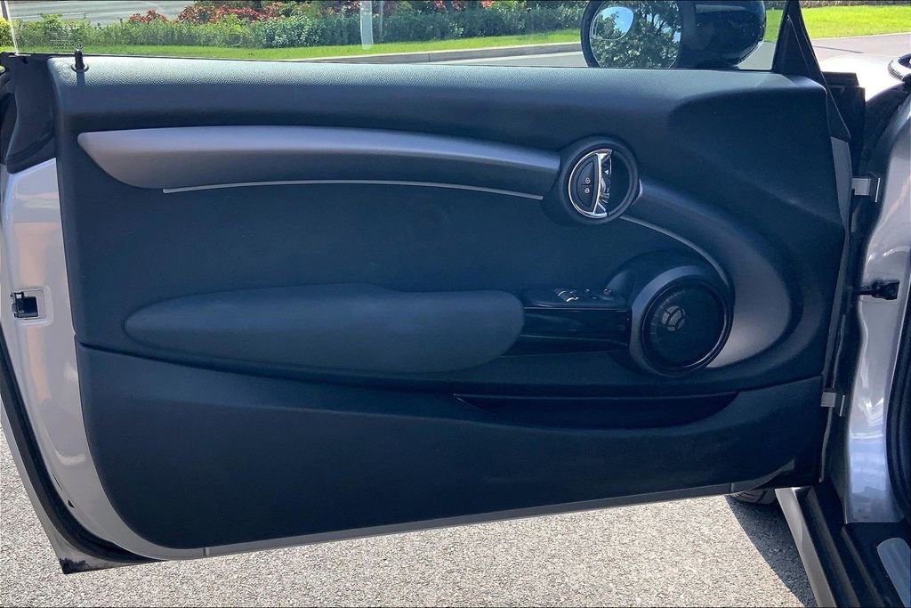 Certified 2024 MINI Cooper SE image 24