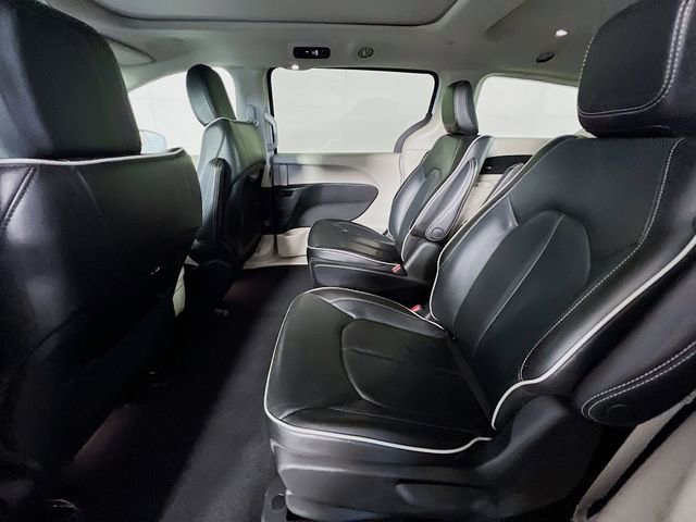 Used 2022 Chrysler Pacifica Limited image 27