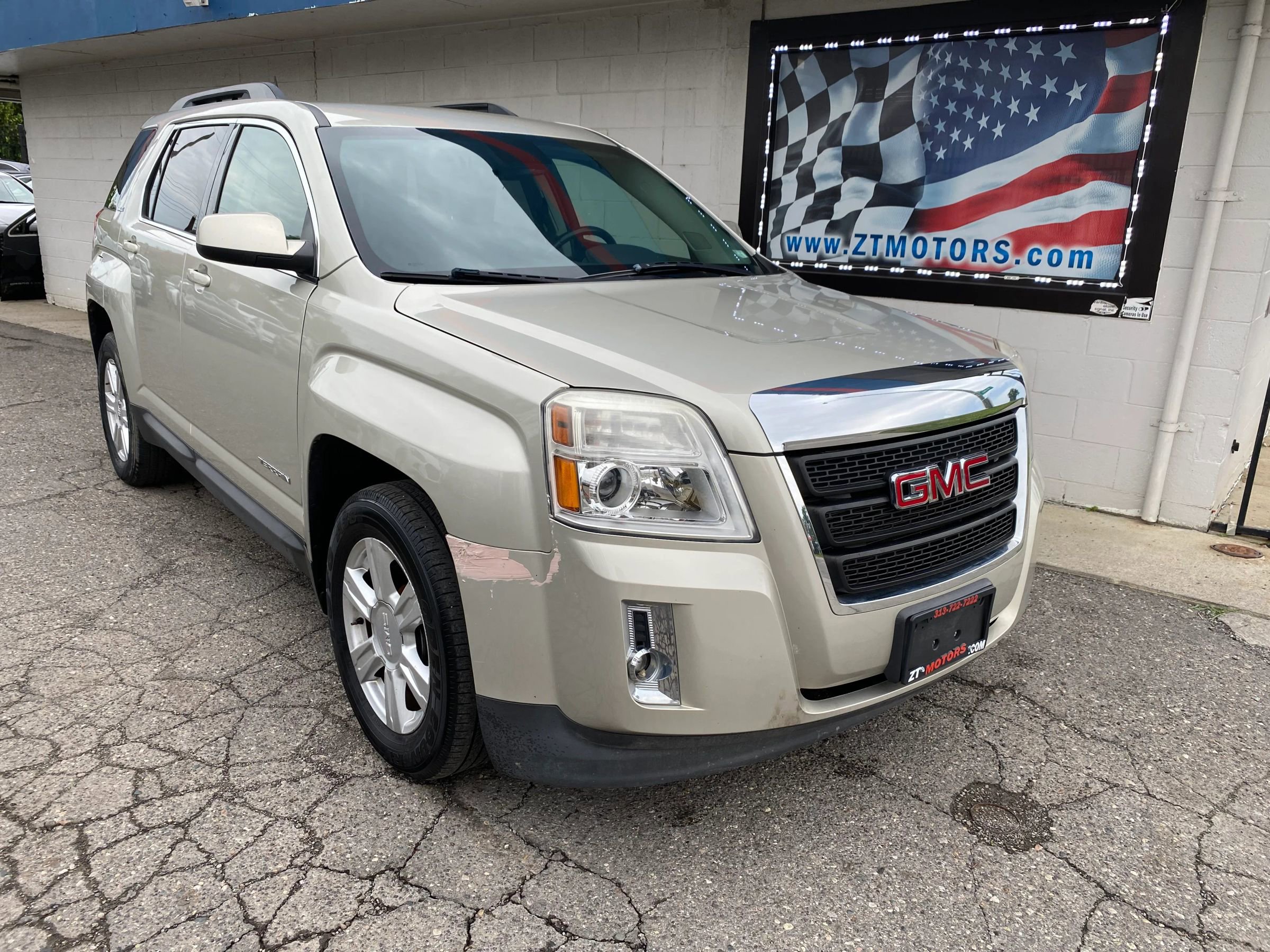Used 2015 GMC Terrain SLE w/ Convenience Package FWD image 1