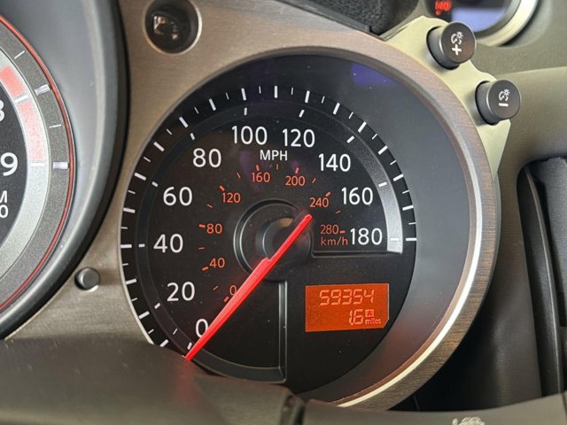 Used 2017 Nissan 370Z Touring RWD image 16