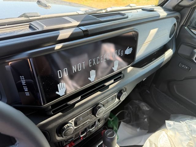 New 2026 Jeep Gladiator Sport AWD/4WD image 20