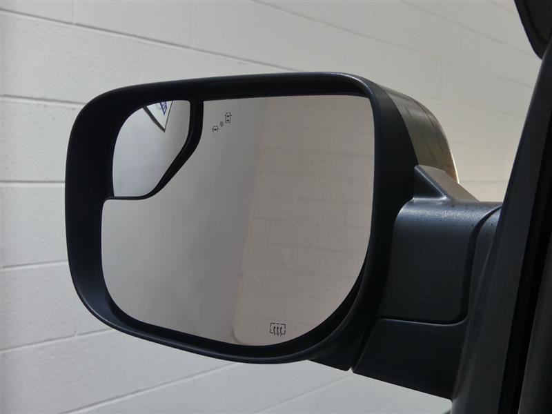 Used 2019 Nissan Titan PRO-4X image 12