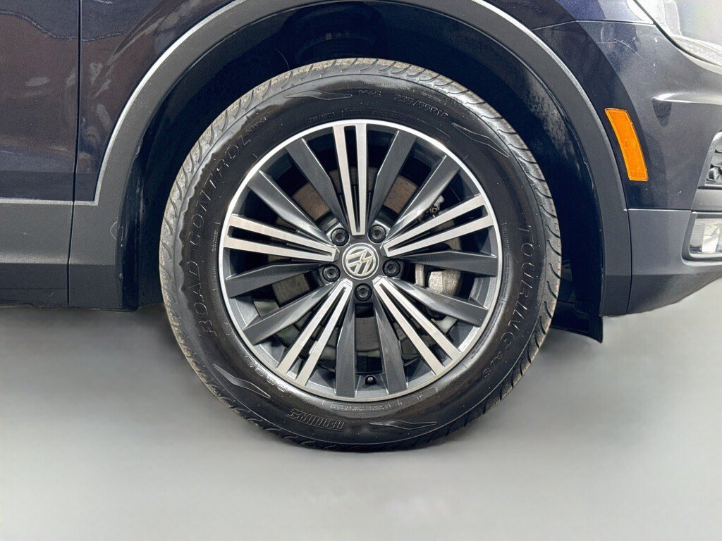 Used 2019 Volkswagen Tiguan SEL w/ 3rd Row Seat Package AWD/4WD image 49