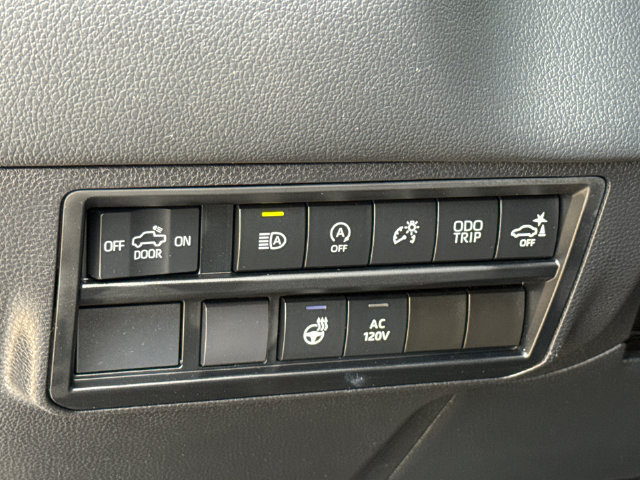 Used 2024 Toyota Tundra Limited AWD/4WD image 23